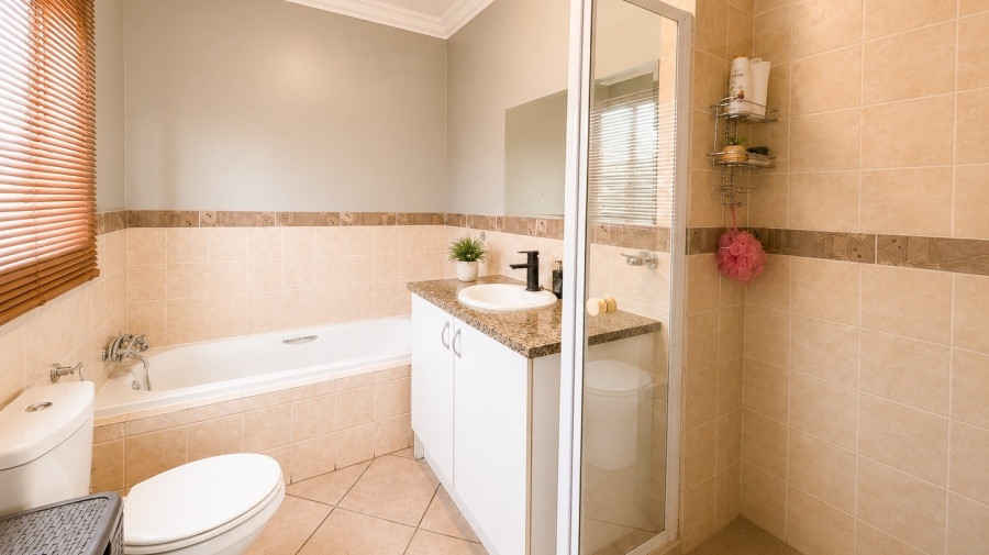 3 Bedroom Property for Sale in The Coves North West